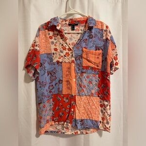 Forever 21 Women’s Short Sleeve Mix Floral Patterned Button Up